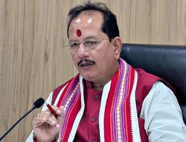 तेजस्वी यादव के बाद विजय सिन्हा पर भी डबल वोटर आईडी का आरोप