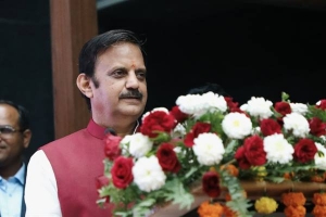 हमें स्वस्थ्य रहने के लिए आयुर्वेद और प्राकृतिक खेती को अपनाना होगा : उप मुख्यमंत्री शुक्ल