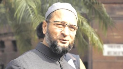 औवेसी की पार्टी से अलग हुई इकलौती गैर मुस्लिम पार्षद, पिता से विवाद के कारण उठाया कदम