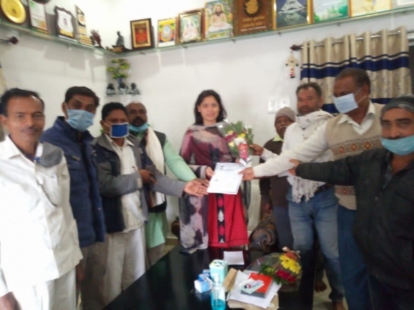 मछलीपालन के लिए पट्टा मिलने पर मछुआरों ने संसदीय सचिव सुश्री साहू के प्रति जताया आभार