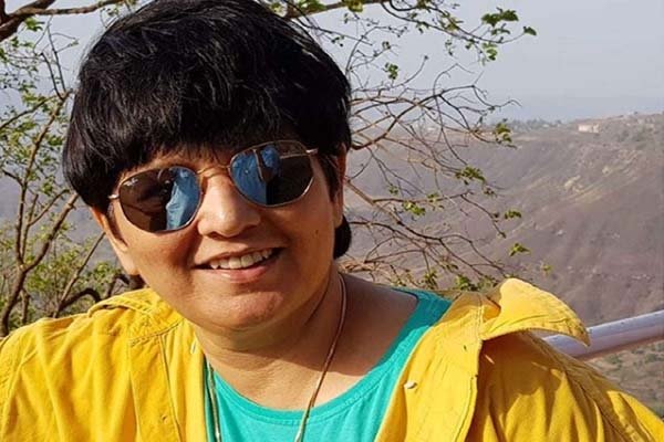 फाल्गुनी पाठक ने अपने पड़ोसियों के लिए गाया गाना