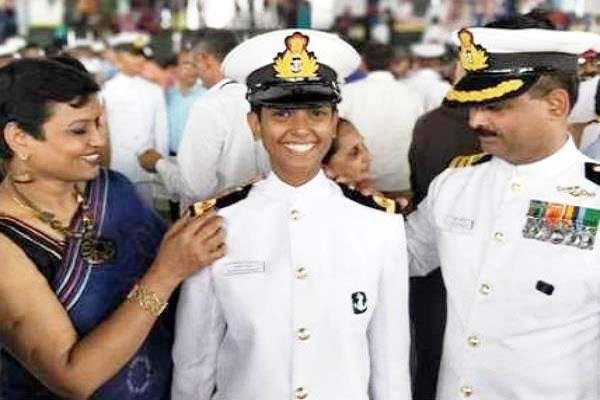 नेवी की पहली महिला पायलट बनेंगी शिवांगी