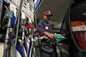 पेट्रोल और डीजल के दाम में लगातार चौथे दिन भी गिरावट जारी
