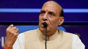 पाक आतंकवाद के सहारे भारत से लड़ रहा छद्म युद्ध लेकिन कभी जीत नहीं सकता: राजनाथ