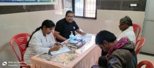 रायपुर से कवर्धा पहुंच कैंसर विशेषज्ञों ने की मरीजों की जांच