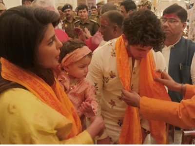 प्रियंका चोपड़ा और निक जोनस बेटी मालती के साथ राम मंदिर के दर्शन करने पहुंचे