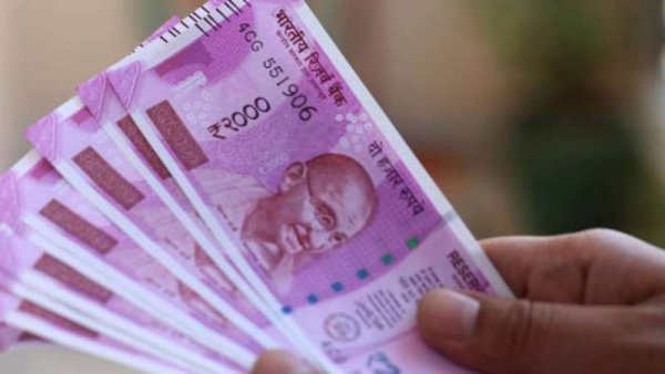 चालू वित्त वर्ष में कर्मचारियों के वेतन में हुई मात्र 3.6 प्रतिशत की वृद्धि : सर्वे