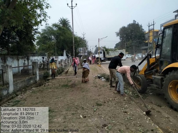 गौरव पथ में प्रारंभ हुआ साफ.सफाई और रंग रोगन कार्य