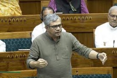 रेल मंत्री का कांग्रेस पर हमला......58 सालों में एक ट्रेन सुरक्षा यंत्र नहीं लगा सके