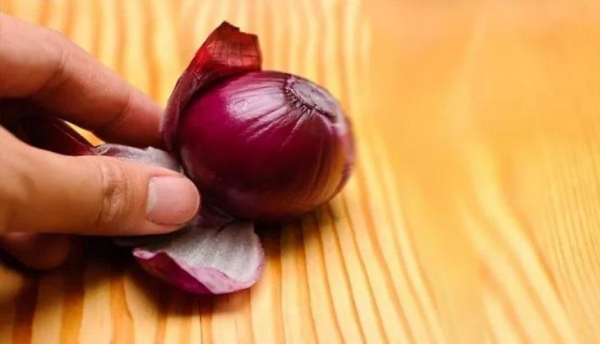 प्याज के छिलकों में छिपे हैं सेहत और सौन्दर्य के ये 5 राज