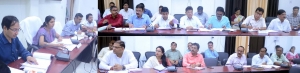 प्रभारी सचिव ने की विभागों में संचालित योजनाओं की समीक्षा