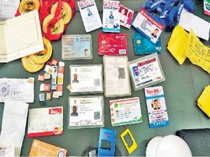 पुलिस अधिकारी बनकर महिलाओं को फांसता, फिर करता दैहिक शोषण, नौकरी दिलाने के नाम पर भी लाखों ठगे