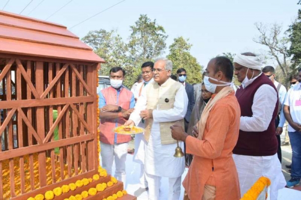 सर्व धर्म समभाव एवं एकता का मिसाल बनेगा:&nbsp; मुख्यमंत्री भूपेश बघेल पातररास में सर्व छत्तीसगढ़िया समाज एकता