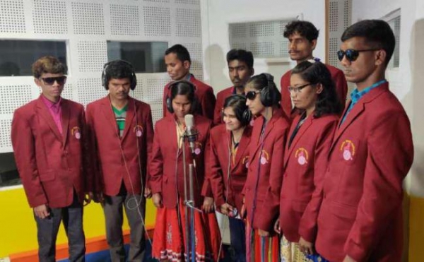 दृष्टिबाधित बच्चों के सुर दिखाएंगे सुरक्षित चलने की राह