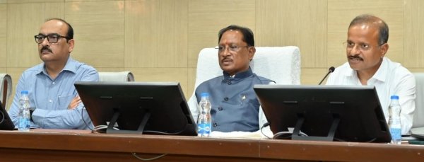 मुख्यमंत्री की विभागीय सचिवों और विभागाध्यक्षों के साथ मैराथन बैठक