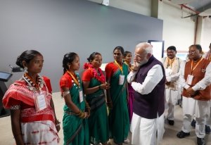 प्रधानमंत्री  नरेंद्र मोदी ने शहीद वीर नारायण सिंह स्मारक सह जनजातीय स्वतंत्रता संग्राम सेनानी संग्रहालय का किया लोकार्पण