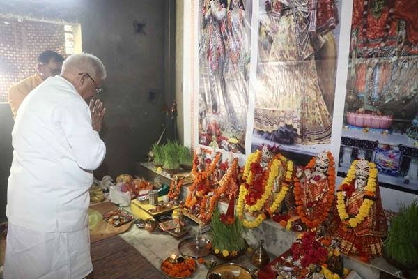 राज्यपाल श्री पटेल ने राजभवन में किया कन्या-पूजन