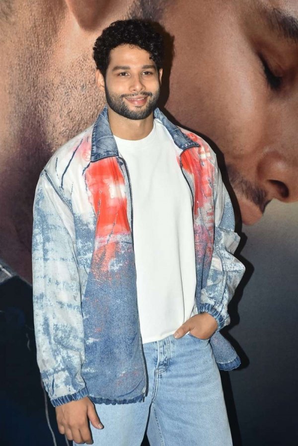 धड़क 2 ट्रेलर लॉन्च: सिद्धांत चतुर्वेदी का भावुक अंदाज़ छाया