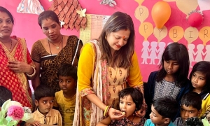 आंगनबाड़ी केन्द्रों में &lsquo;न्योता भोज&rsquo; कार्यक्रम : पोषण, शिक्षा और जनभागीदारी का राज्यव्यापी अभियान