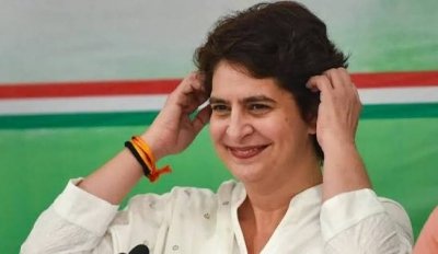 अब Priyanka Gandhi ने देश के संविधान को लेकर भाजपा पर साधा निशाना, बोल दी इतनी बड़ी बात