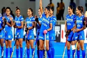 सांप ने किया अचानक एंट्री, खिलाड़ियों का रिएक्शन बन गया वायरल