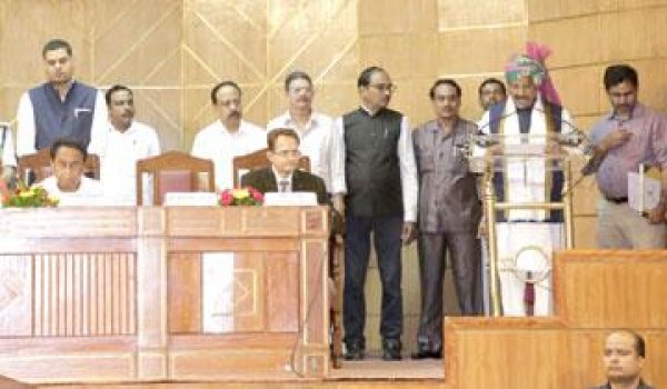 विधायक भूरिया के शपथ ग्रहण समारोह में शामिल हुए मुख्यमंत्री कमल नाथ