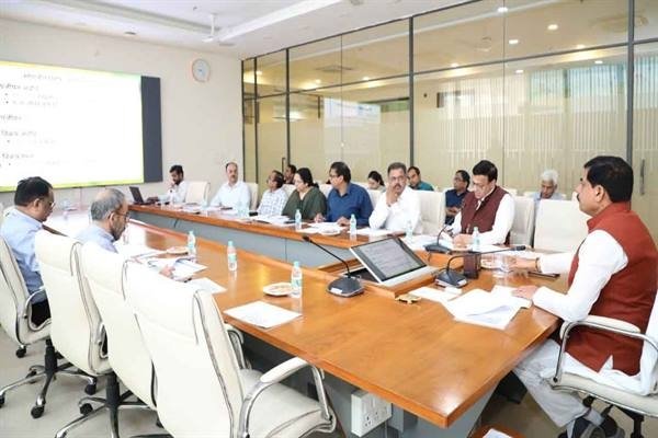 किसानों को भावांतर योजना से जुड़ी सम्पूर्ण प्रक्रिया में कोई असुविधा न आने दें : मुख्यमंत्री डॉ. यादव