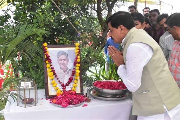 मुख्यमंत्री डॉ. यादव ने शोकाकुल बघेल परिवार को ढांढस बंधाया