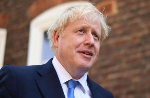 ब्रिटेन में 39 मंत्रियों ने दिया इस्तीफा