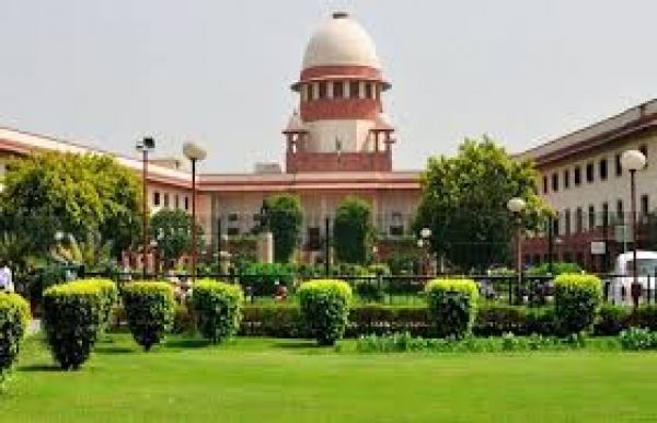 PIL पर वकील की दलील से नाराज हुआ सुप्रीम कोर्ट, लगाई फटकार