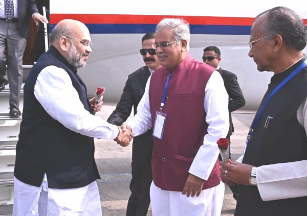मुख्यमंत्री ने केन्द्रीय गृह मंत्री श्री अमित शाह की अगवानी की : रायपुर में मध्य क्षेत्रीय परिषद की 22 वीं बैठक