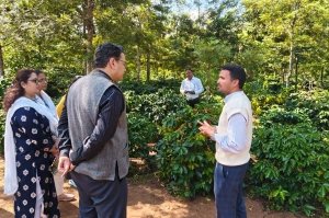 आकांक्षी कार्यक्रम के बस्तर जिला प्रभारी अधिकारी ने दरभा विकासखंड में विकासात्मक गतिविधियों का लिया जायजा