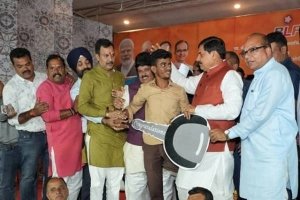 दिव्यांगजन अपने आप को कम न आंके, परमात्मा ने आपको विशिष्ट शक्तियां प्रदान की है : मुख्यमंत्री डॉ. यादव