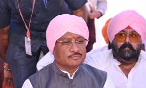 गढ़फुलझर नानकसागर में होला मोहल्ला कार्यक्रम में शामिल हुए मुख्यमंत्री श्री विष्णु देव साय