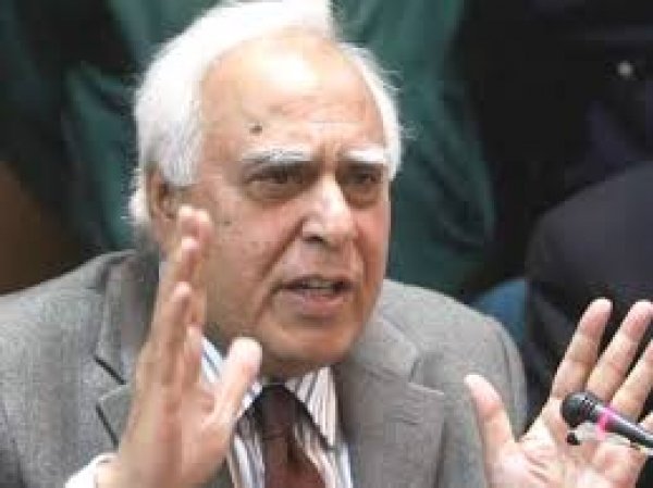 पीएफआई में नहीं मेरा नाम, मुझे बदनाम करने की कोशिश: कपिल सिब्बल