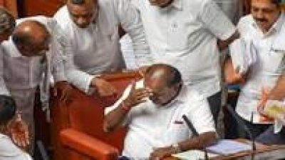 कर्नाटक में कुमारस्वामी की सरकार गिरी, विश्वास मत में कम वोटों के कारण सरकार नहीं बचा पाए