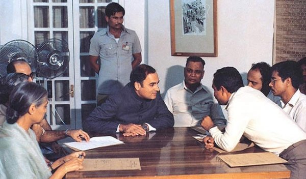 जलता असम, PM का हस्ताक्षर और शुरू हुआ घुसपैठियों की पहचान का अभियान