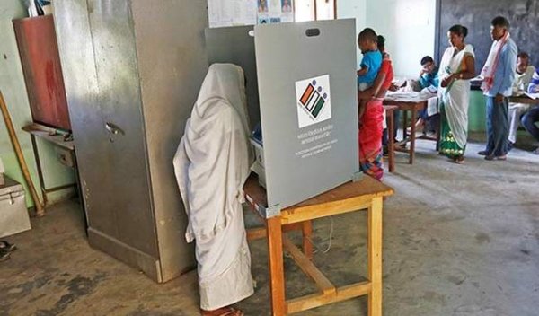 विवादित बयानों से राजनेता कर रहे चुनावी प्रक्रिया को दूषित, आखिर कब होगा खत्म?