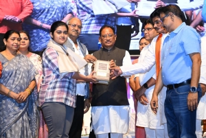 पंचायती राज संस्थाओं को सशक्त बनाकर विकसित भारत की नींव को मजबूत कर रही है हमारी सरकार : मुख्यमंत्री  विष्णु देव साय