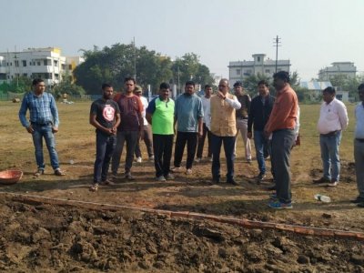 पश्चिम मध्य रेलवे के मंडल रेल प्रबंधक उदय बोरवनकर द्वारा रेलवे कॉलोनी हबीबगंज का निरिक्षण