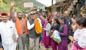 कांटे की चुनावी लड़ाई वाले हिमाचल के विधानसभा चुनावों में इस बार बहुत कुछ नया है