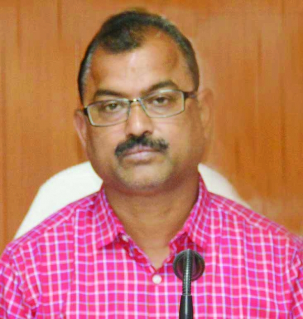 कलेक्टर ने दो सीएमओ को भेजा नोटिस