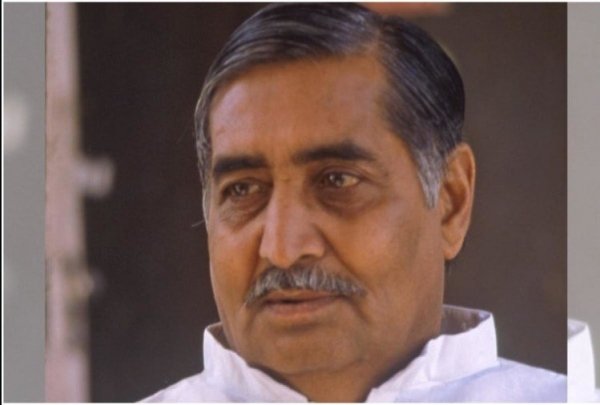 मध्यप्रदेश के पूर्व मुख्यमंत्री कैलाश जोशी की पत्नी का निधन