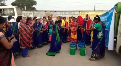 नुक्कड़ नाटक के जरिए स्वच्छता का पाठ
