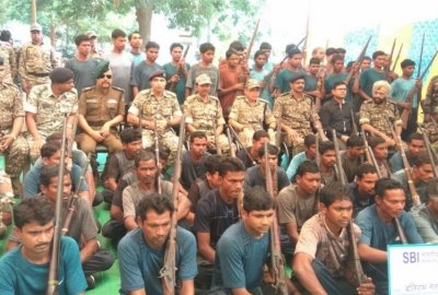 छत्तीसगढ़: 62 नक्सलियों ने किया आत्मसमर्पण, 51 हथियार भी सौंपे