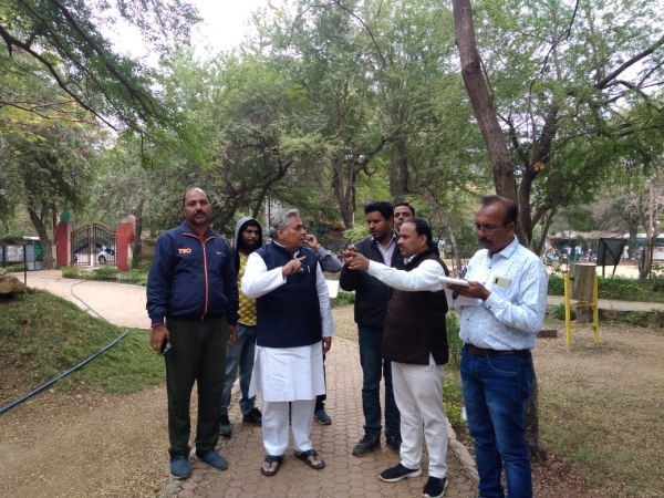*सार्वजनिक स्थलों की समस्या निराकरण हेतु निधि का हो सदुपयोग:वोरा