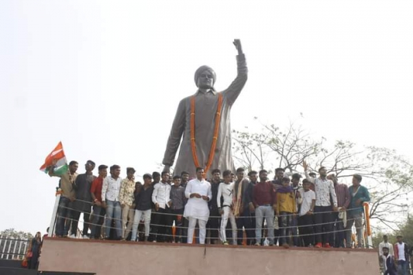 गणतंत्र दिवस पर शहीद स्मारक पार्क पहुंचे संसदीय मंत्री, शहीद भगत सिंह की भव्य प्रतिमा देख गदगद हुए