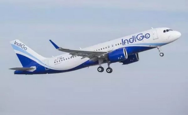 IndiGo ने रद्द उड़ानों के प्रभावित यात्रियों के लिए किया बड़ा ऐलान