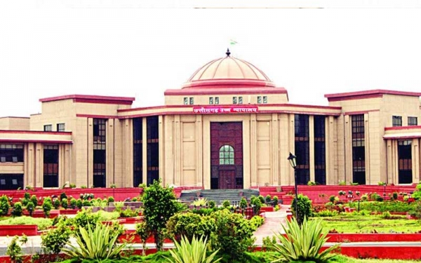 बिल्डर खनूजा मामले में हाइकोर्ट ने शासन से मांगा जवाब, फैसला सुरक्षित