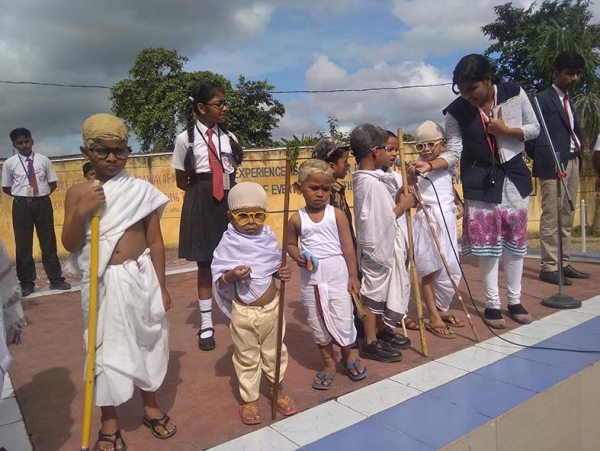 ब्रिलियंट स्कूल में मनाया गांधी का 150वां वर्षगांठ